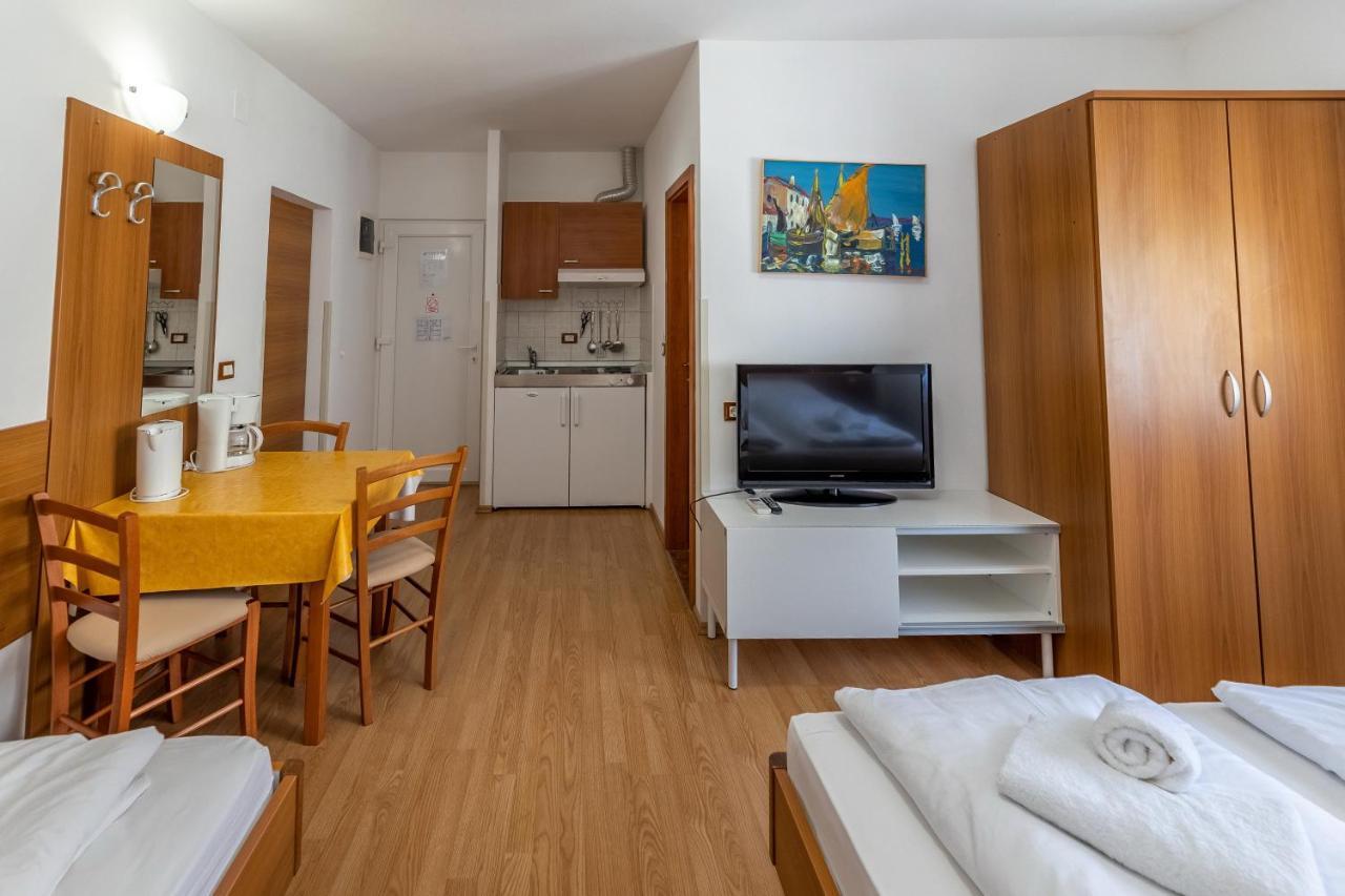 Apartments Liburnija أوباتيا المظهر الخارجي الصورة