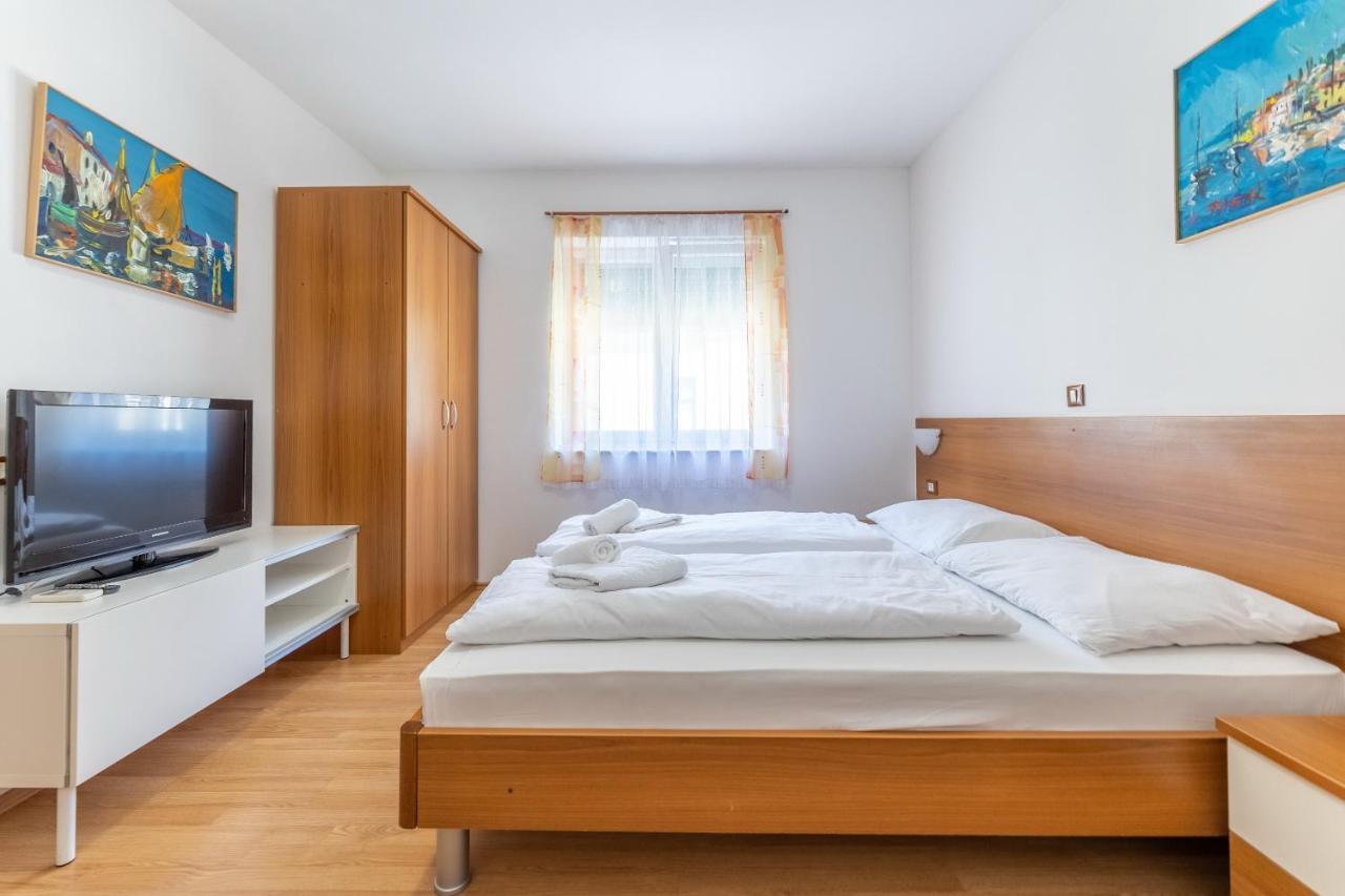 Apartments Liburnija أوباتيا المظهر الخارجي الصورة