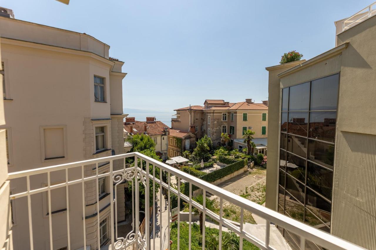Apartments Liburnija أوباتيا المظهر الخارجي الصورة