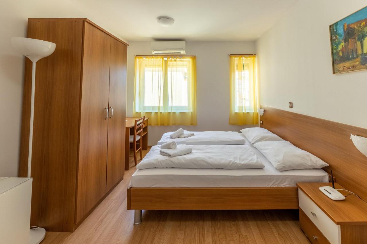 Apartments Liburnija أوباتيا المظهر الخارجي الصورة