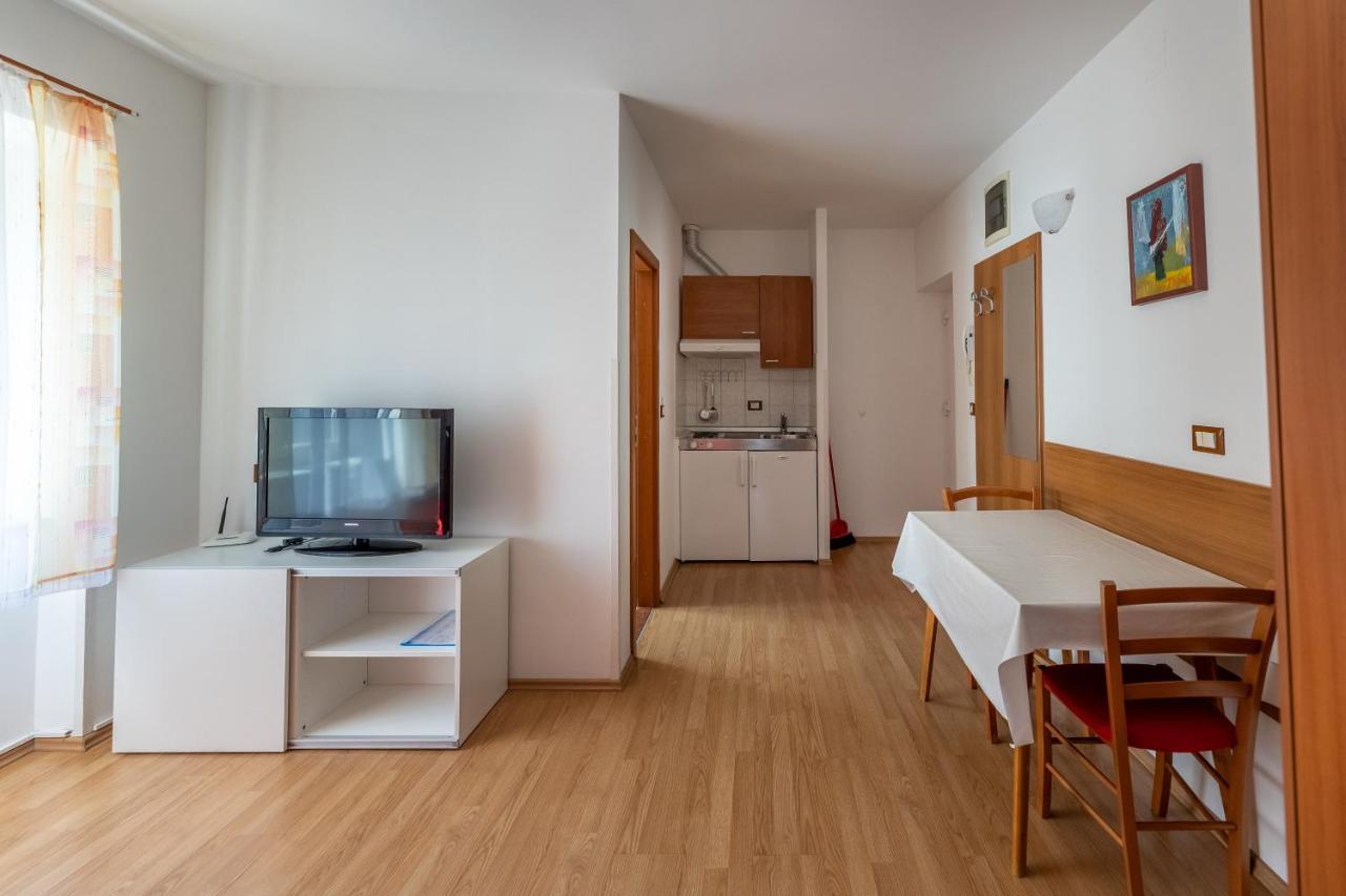 Apartments Liburnija أوباتيا المظهر الخارجي الصورة