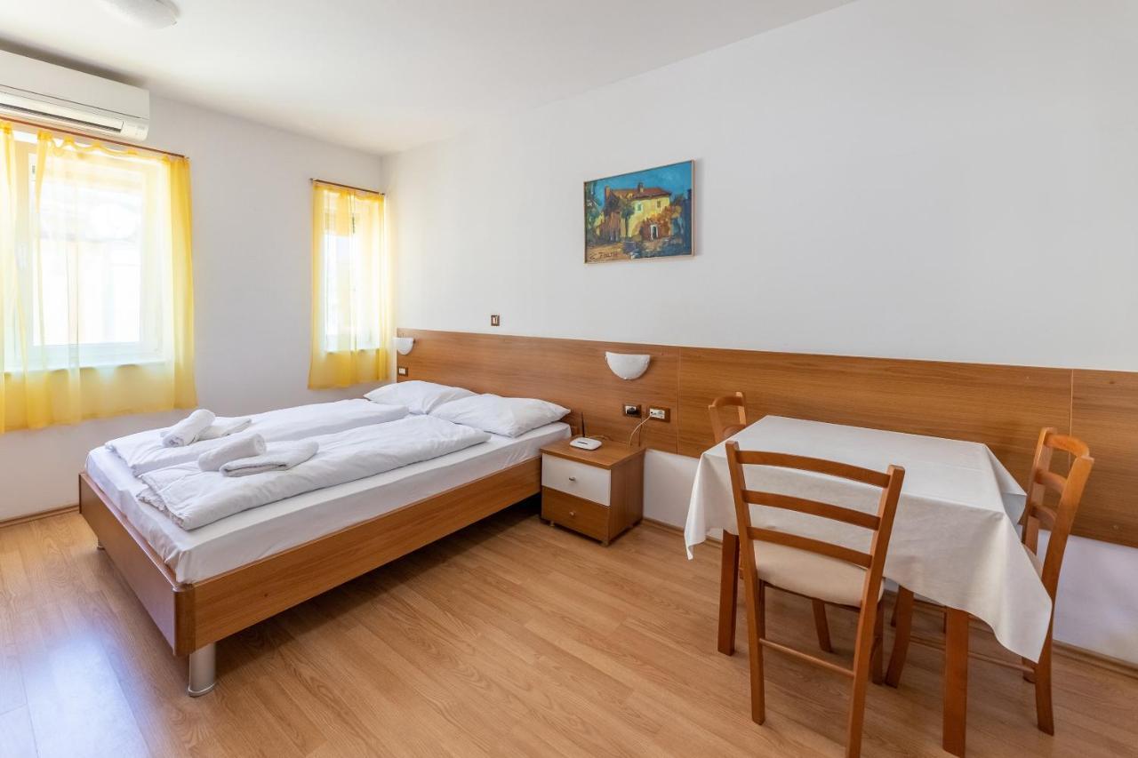 Apartments Liburnija أوباتيا المظهر الخارجي الصورة