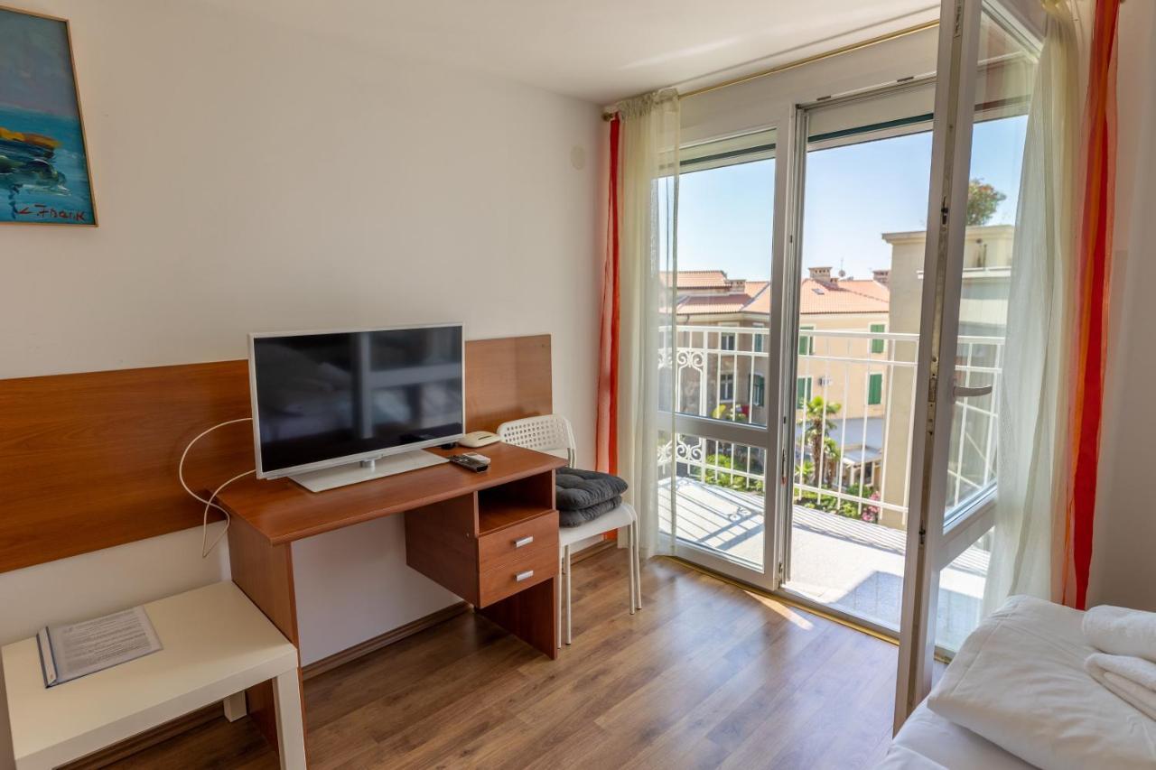Apartments Liburnija أوباتيا المظهر الخارجي الصورة