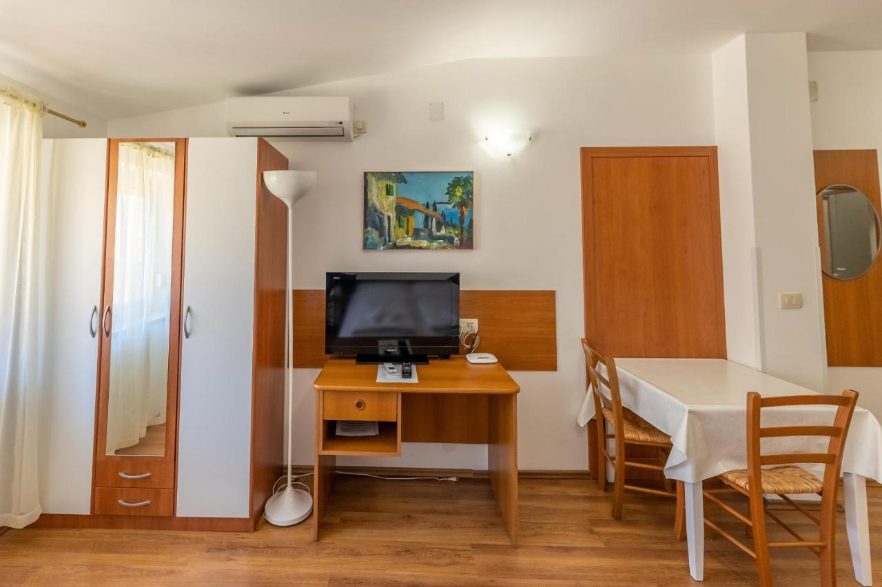 Apartments Liburnija أوباتيا المظهر الخارجي الصورة