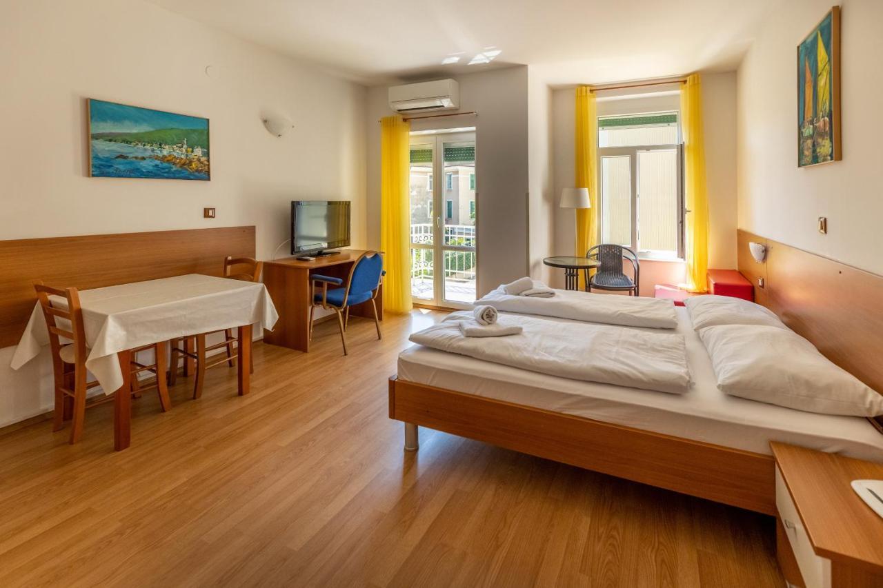 Apartments Liburnija أوباتيا المظهر الخارجي الصورة