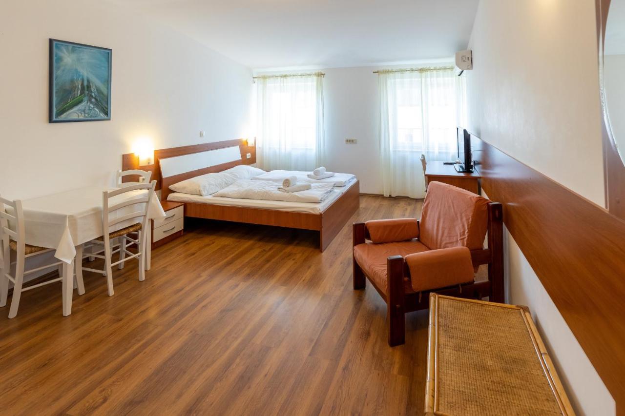 Apartments Liburnija أوباتيا المظهر الخارجي الصورة